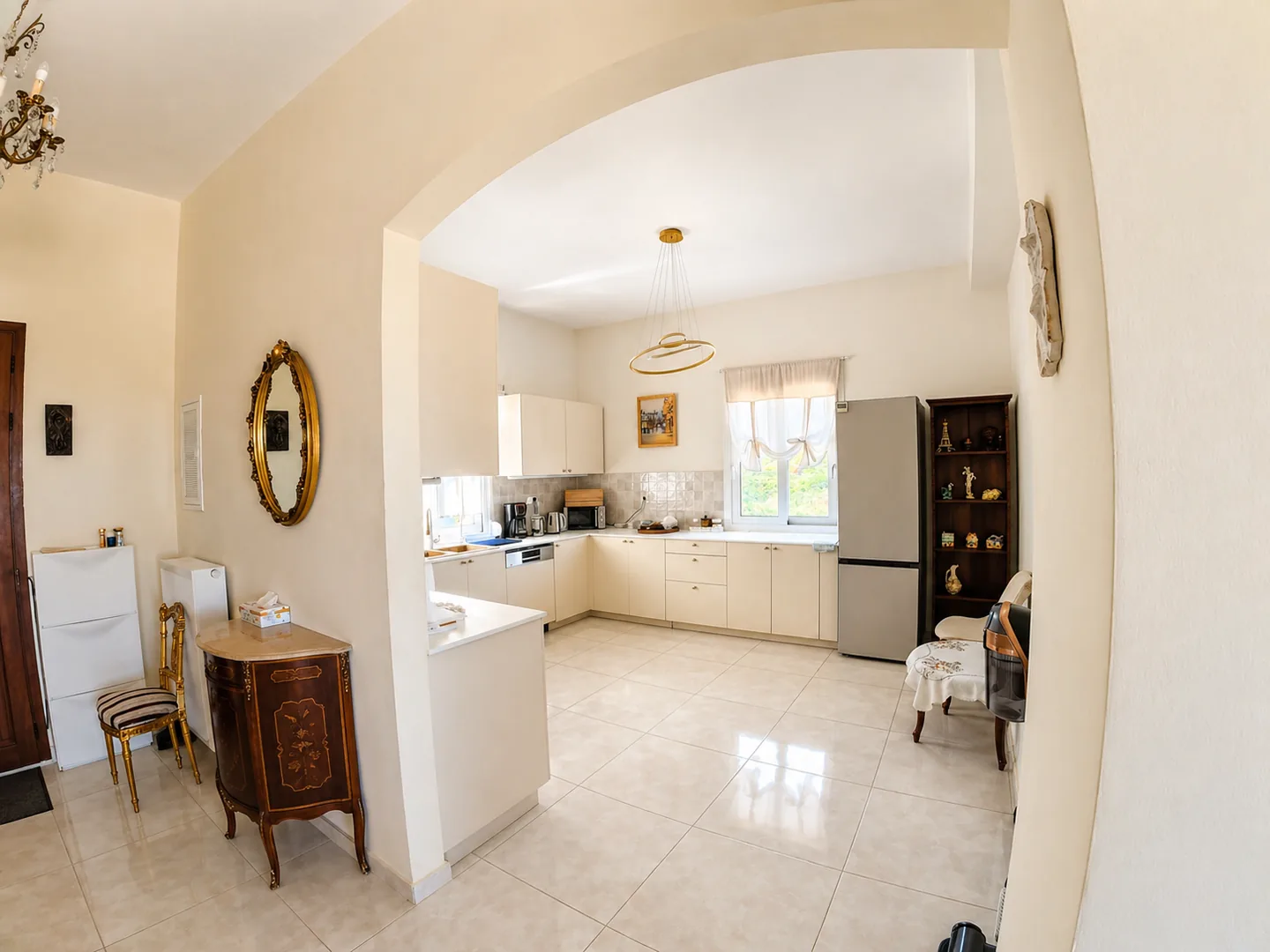 Kitchen viewed from the entrance hall
